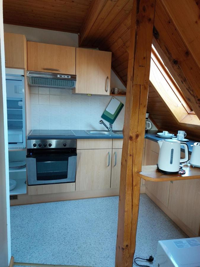Dachgeschosswohnung Mit Burgblick In Kues Bernkastel-Kues Exterior photo