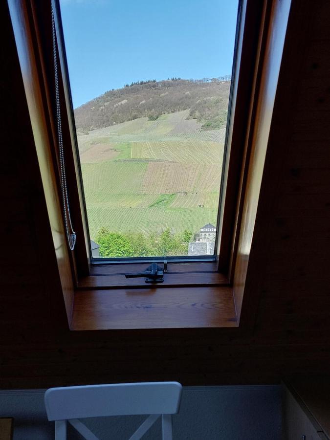 Dachgeschosswohnung Mit Burgblick In Kues Bernkastel-Kues Exterior photo