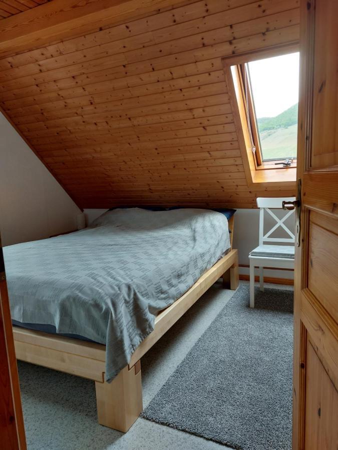 Dachgeschosswohnung Mit Burgblick In Kues Bernkastel-Kues Exterior photo