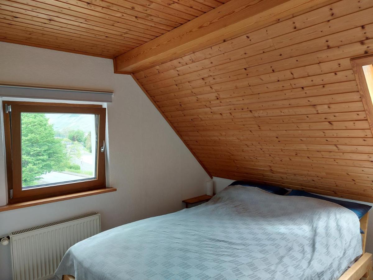 Dachgeschosswohnung Mit Burgblick In Kues Bernkastel-Kues Exterior photo